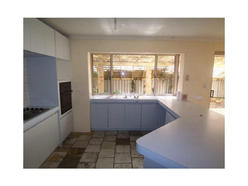 18 Oleander Place, Halls Head WA 6210