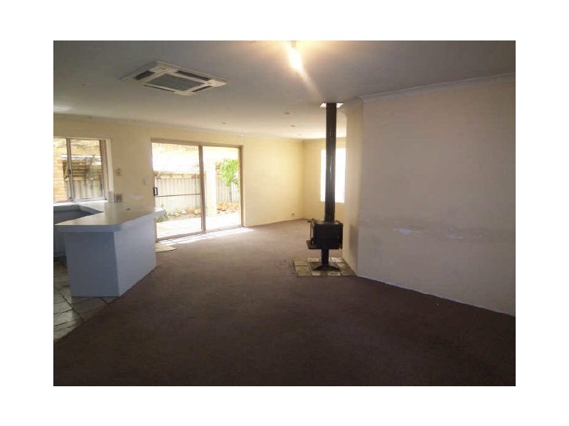 18 Oleander Place, Halls Head WA 6210