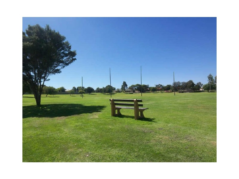 18 Oleander Place, Halls Head WA 6210