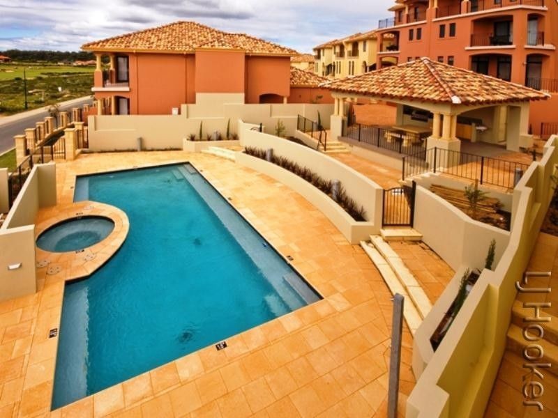 15/2 The Pass, Dawesville WA 6211