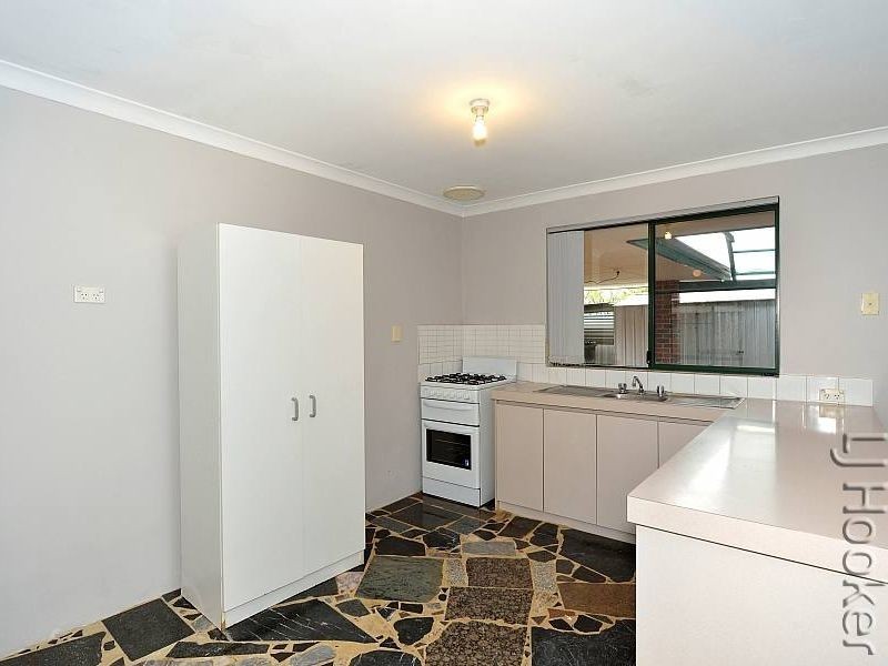 30 Tamarisk Drive, Halls Head WA 6210