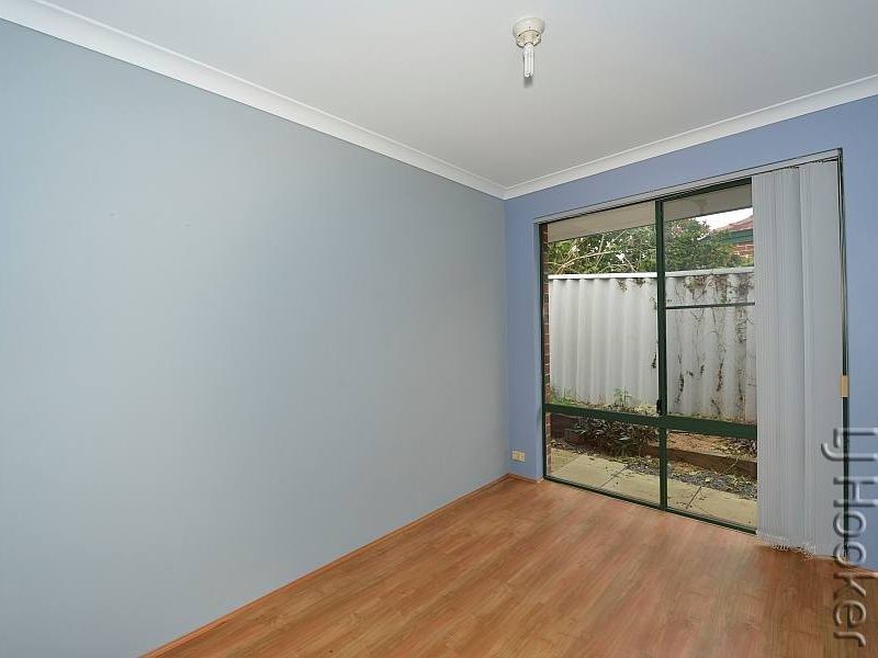 30 Tamarisk Drive, Halls Head WA 6210