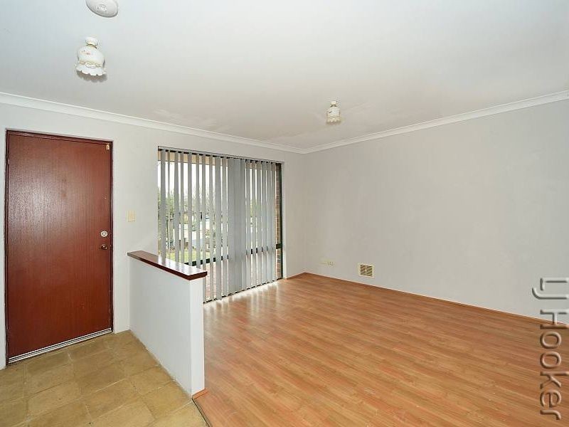 30 Tamarisk Drive, Halls Head WA 6210