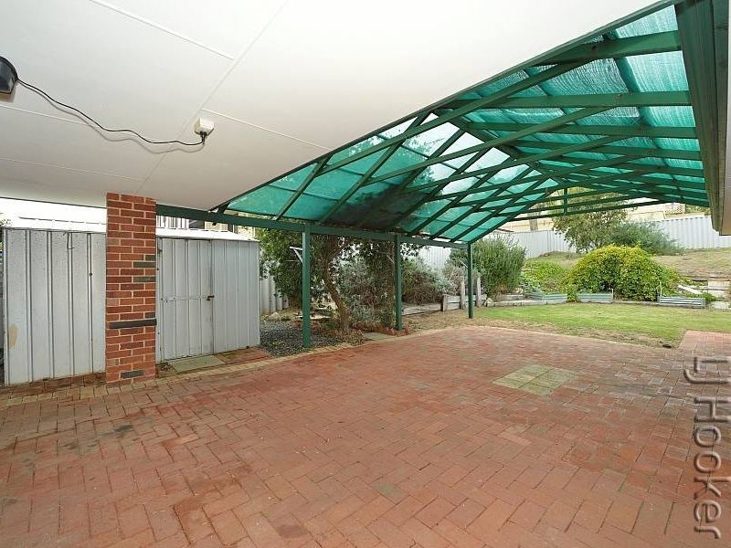 30 Tamarisk Drive, Halls Head WA 6210