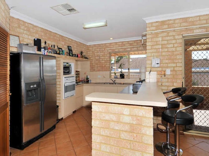 3 Spyglass Rise, Halls Head WA 6210