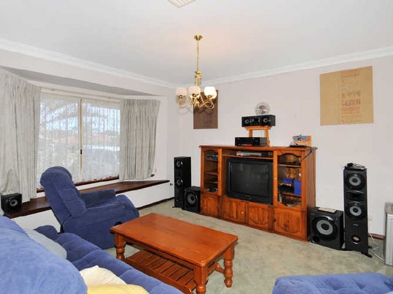 3 Spyglass Rise, Halls Head WA 6210