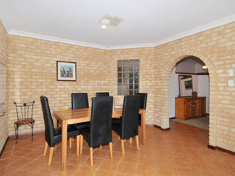 3 Spyglass Rise, Halls Head WA 6210