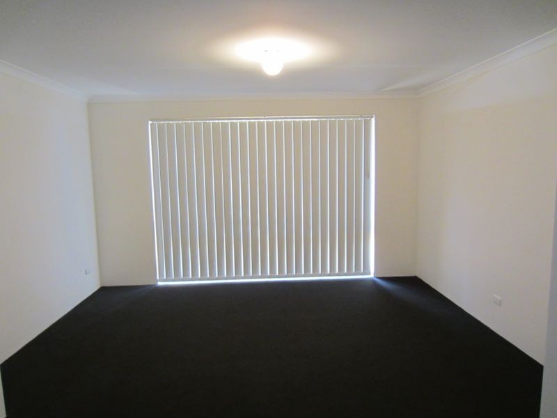 15 Lismore Ridge, Lakelands WA 6180