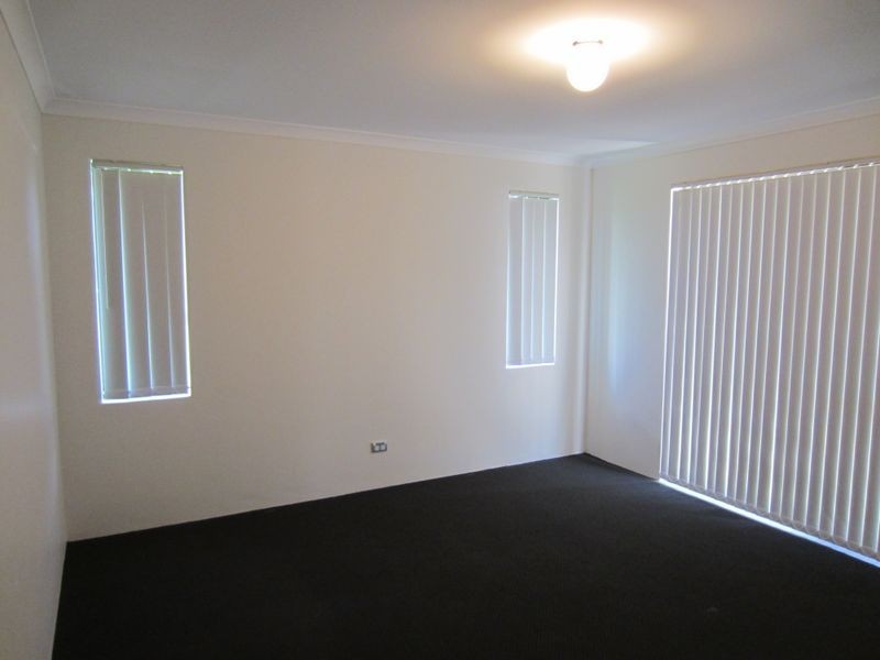 15 Lismore Ridge, Lakelands WA 6180