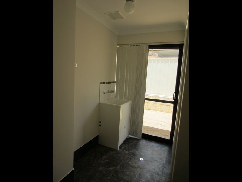 15 Lismore Ridge, Lakelands WA 6180