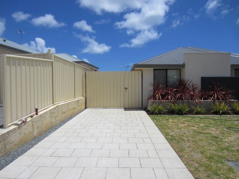 15 Lismore Ridge, Lakelands WA 6180