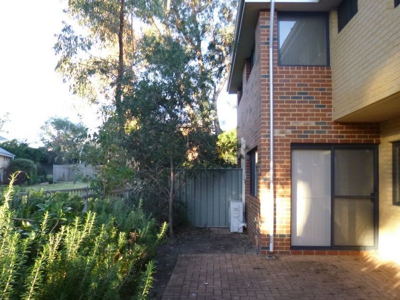 6/1 Mariners Cove Drive, Dudley Park WA 6210