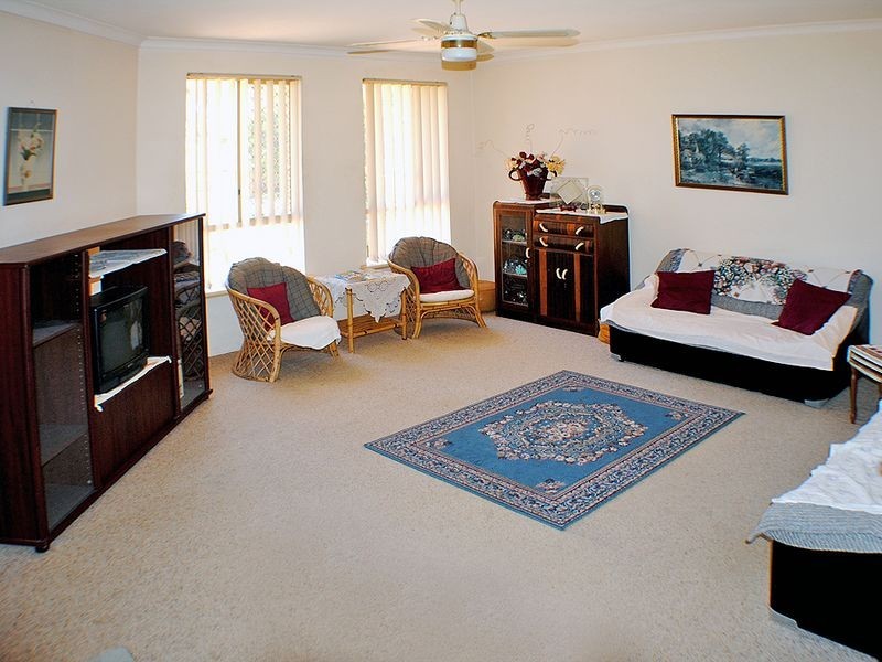 27 Portmarnock Circle, Halls Head WA 6210