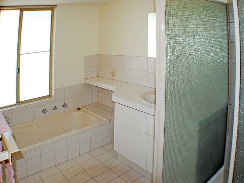 27 Portmarnock Circle, Halls Head WA 6210