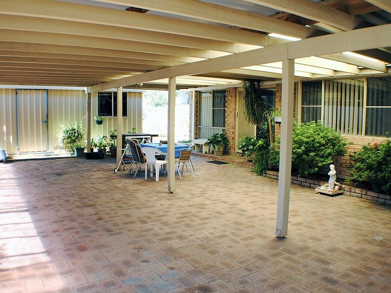 27 Portmarnock Circle, Halls Head WA 6210