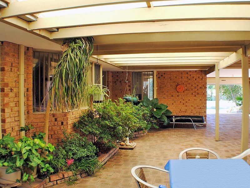 27 Portmarnock Circle, Halls Head WA 6210