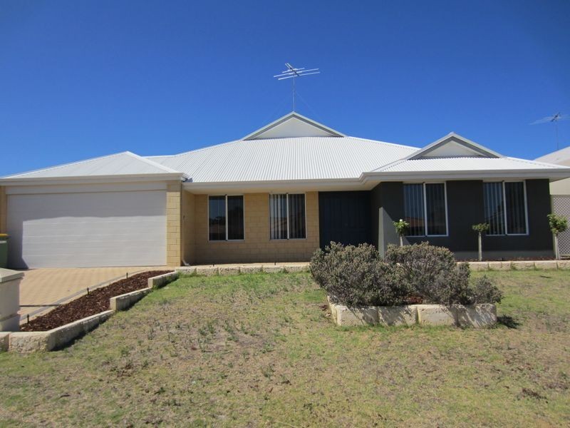32 Tranquility Way, Halls Head WA 6210