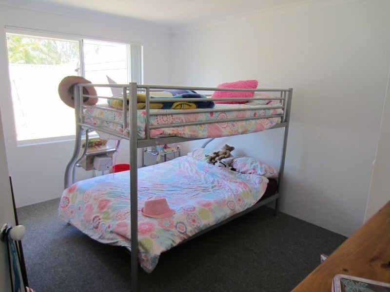 32 Tranquility Way, Halls Head WA 6210