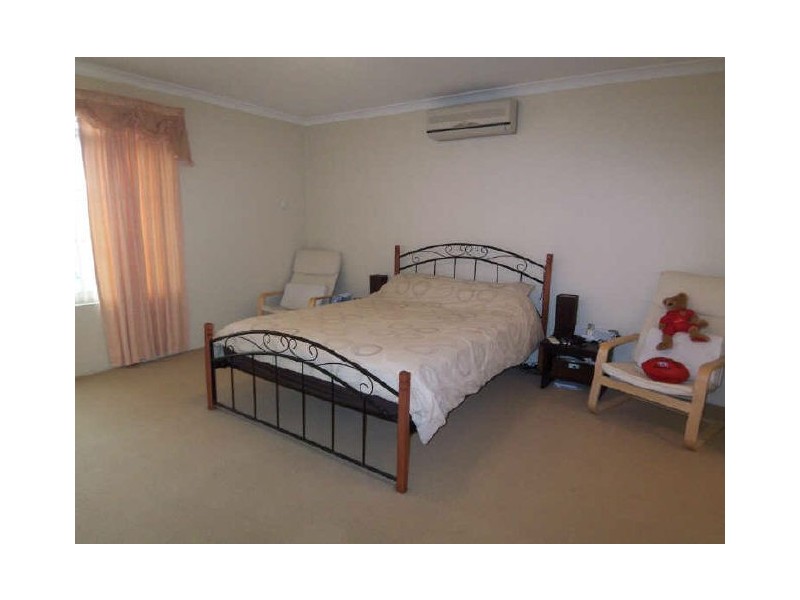 185 McLarty Rd, Halls Head WA 6210