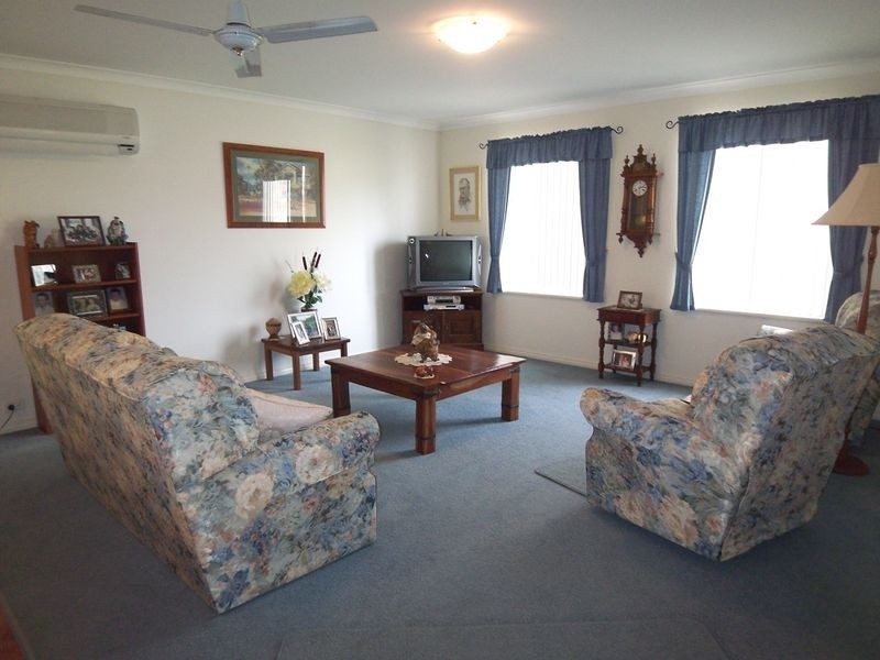 2/18 Blakeley Street, Mandurah WA 6210