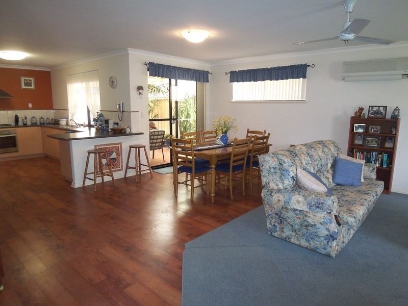 2/18 Blakeley Street, Mandurah WA 6210