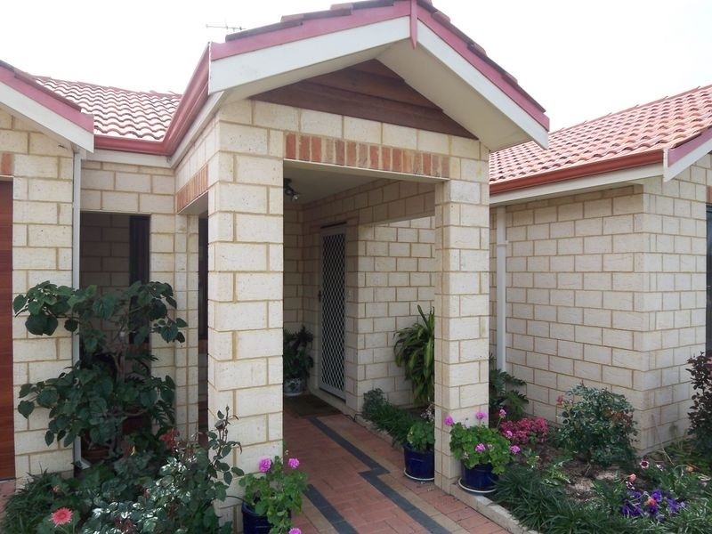 2/18 Blakeley Street, Mandurah WA 6210