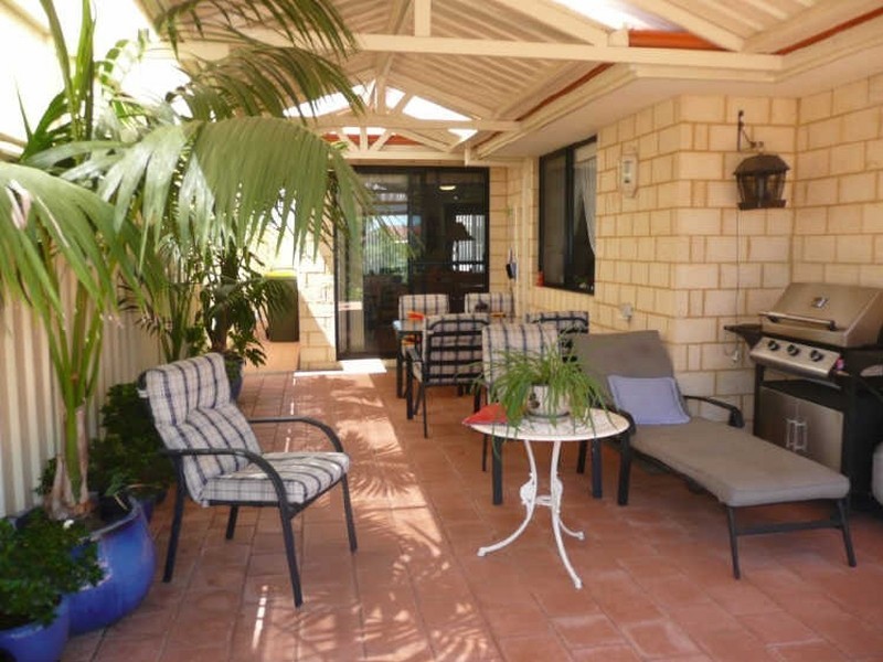 2/18 Blakeley Street, Mandurah WA 6210