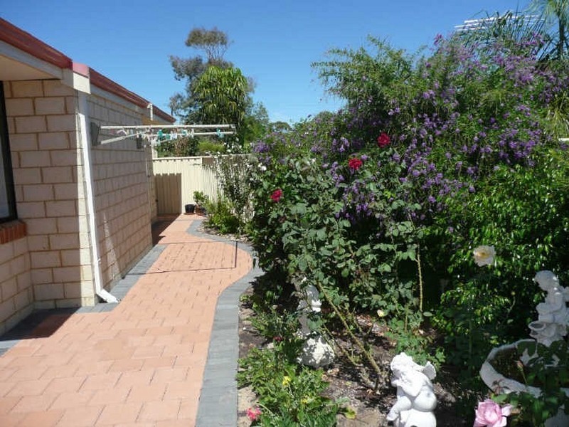 2/18 Blakeley Street, Mandurah WA 6210