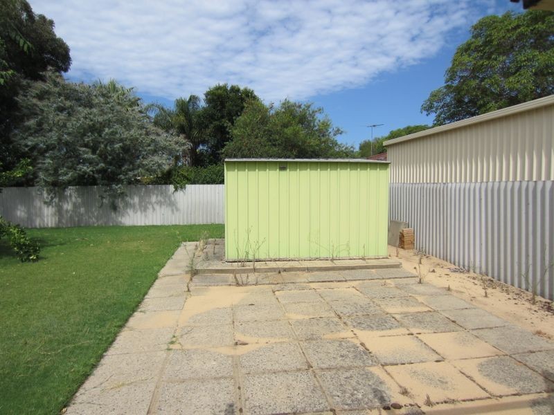 14 Zambesi Drive, Greenfields WA 6210