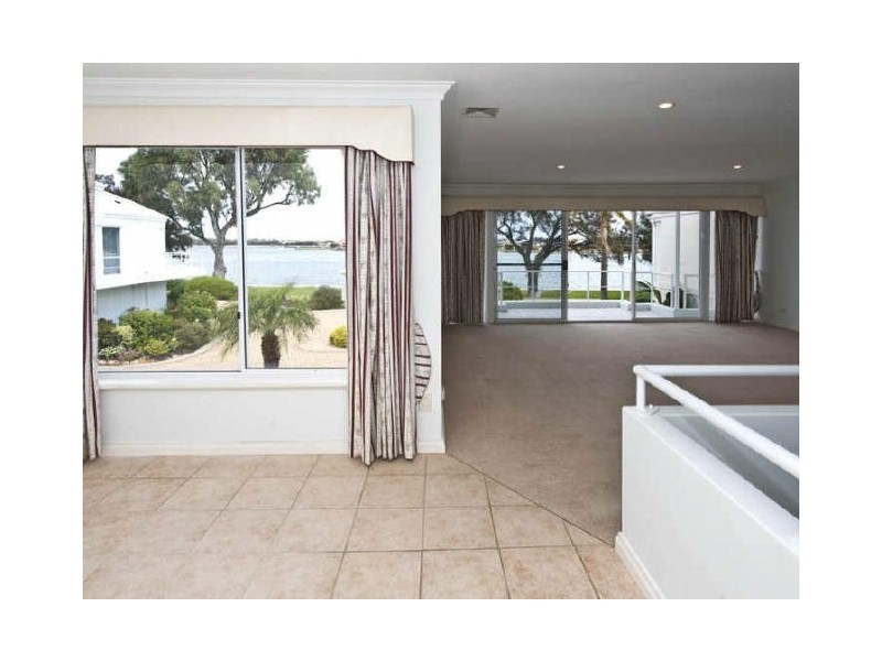 28/3 Leslie Street, Dudley Park WA 6210