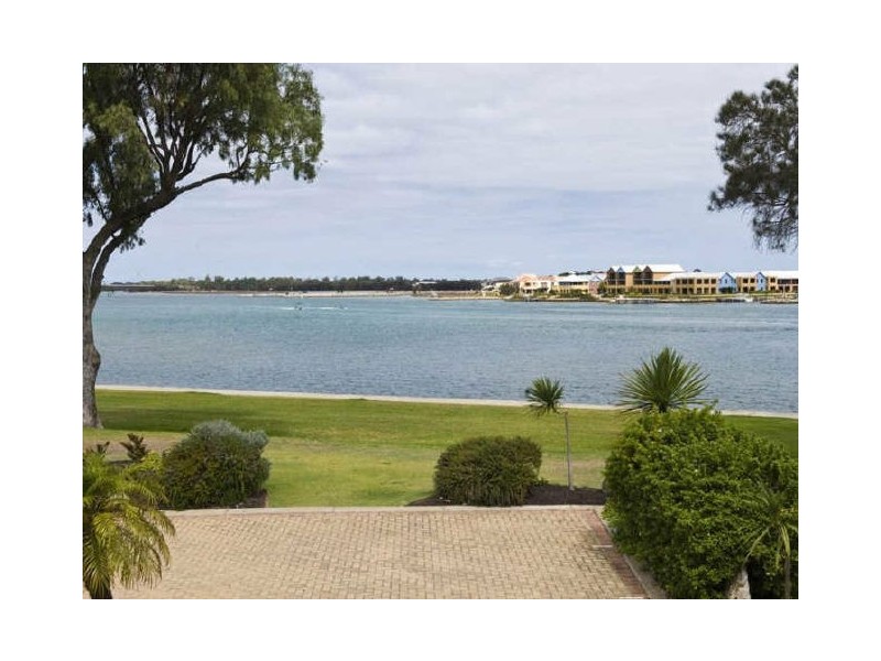 28/3 Leslie Street, Dudley Park WA 6210