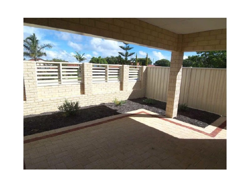 2/32 Churchill Avenue, Dudley Park WA 6210