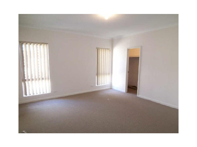 2/32 Churchill Avenue, Dudley Park WA 6210