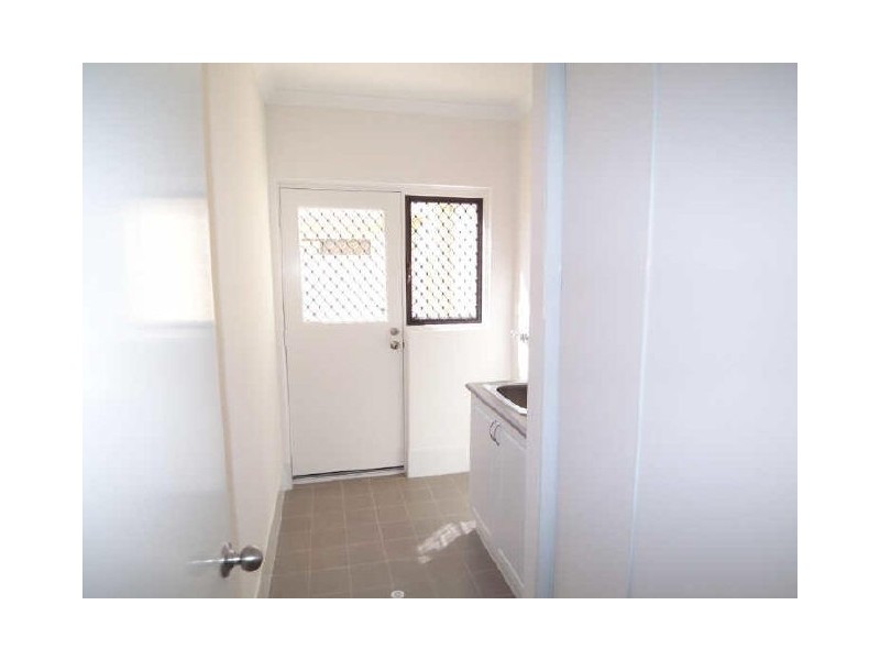 2/32 Churchill Avenue, Dudley Park WA 6210