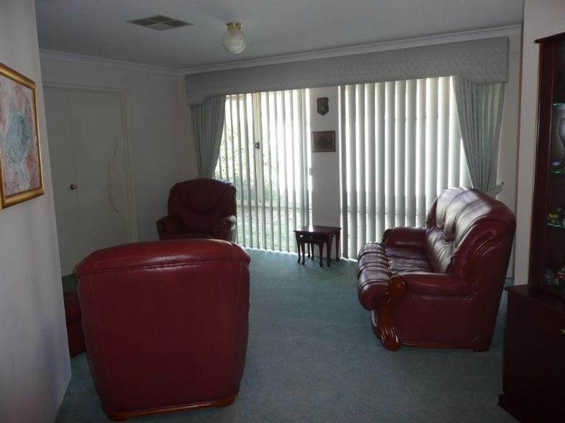 86 Templetonia Promenade, Halls Head WA 6210