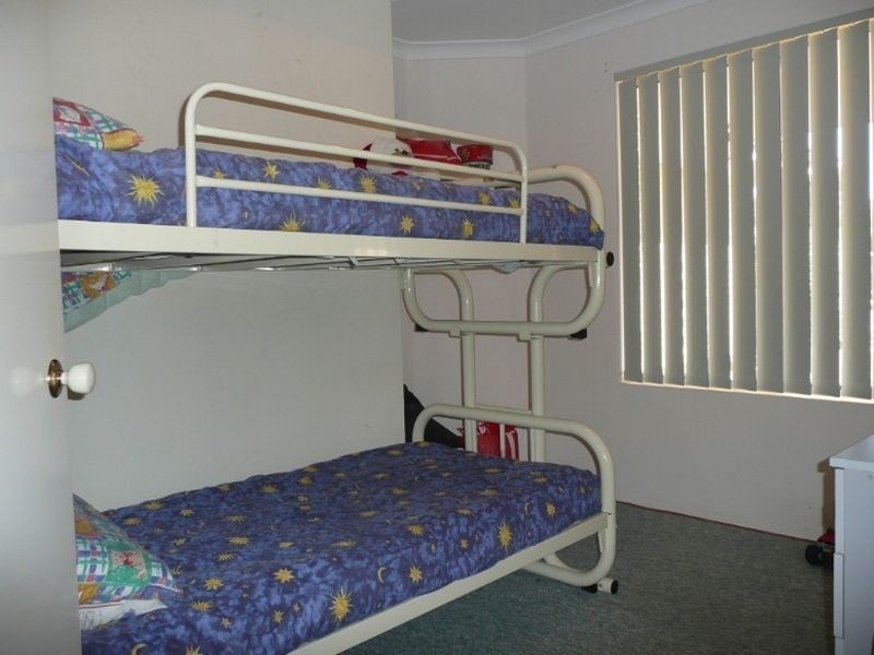 86 Templetonia Promenade, Halls Head WA 6210