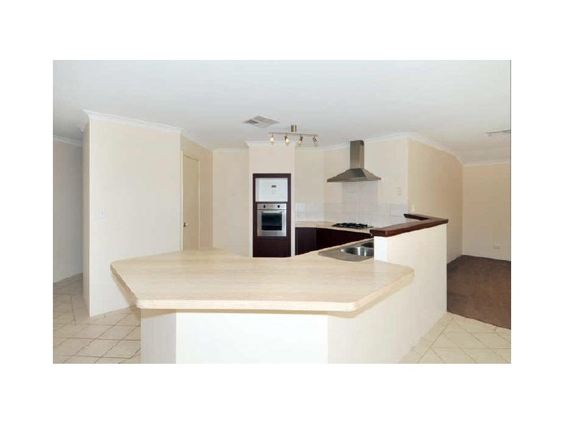 8 Gardenia Approach, Halls Head WA 6210