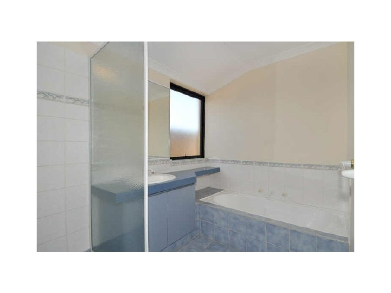 8 Gardenia Approach, Halls Head WA 6210