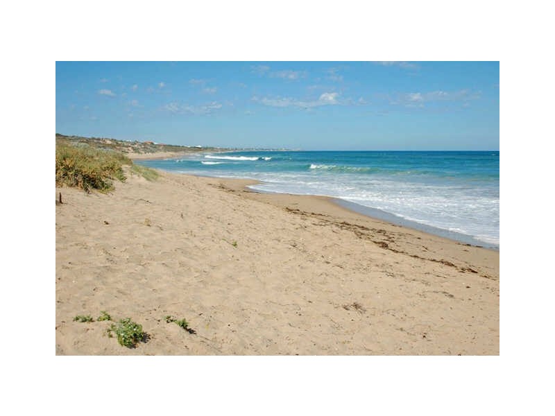 8 Gardenia Approach, Halls Head WA 6210