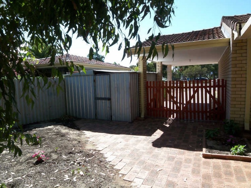 37 Glencoe Parade, Halls Head WA 6210