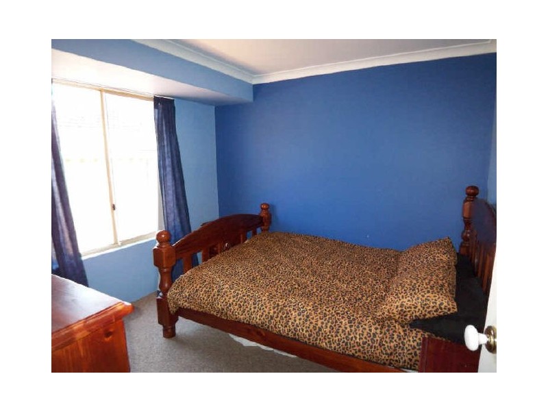 2 Durras Place, Dudley Park WA 6210