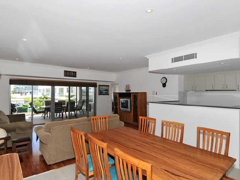 6/1 Breakwater Parade, Mandurah WA 6210