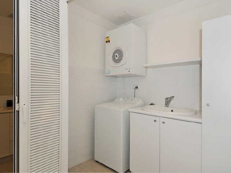 6/1 Breakwater Parade, Mandurah WA 6210