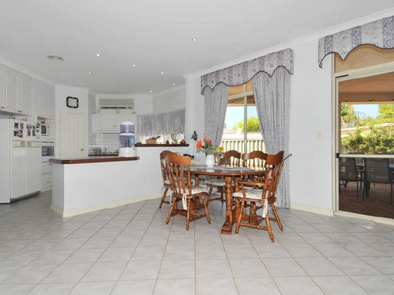 4 Ammerdown Place, Erskine WA 6210