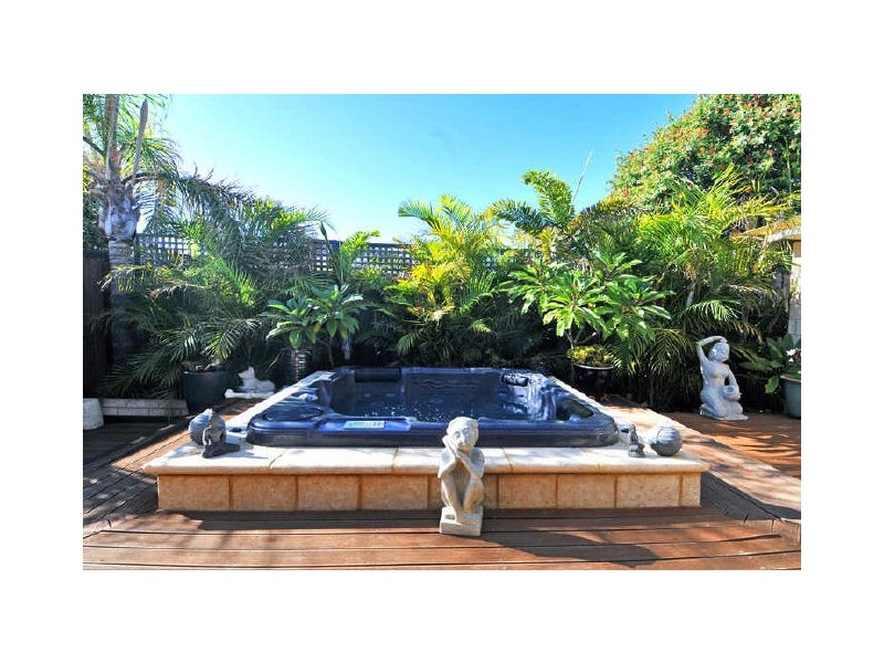 17 Castaway Cove, Halls Head WA 6210