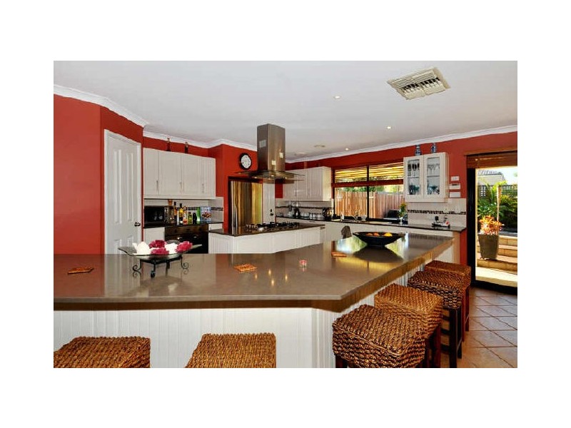 17 Castaway Cove, Halls Head WA 6210