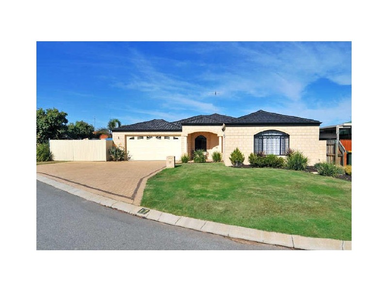 17 Castaway Cove, Halls Head WA 6210