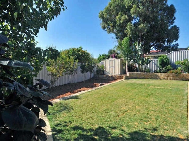 12 Gifford Rise, Meadow Springs WA 6210