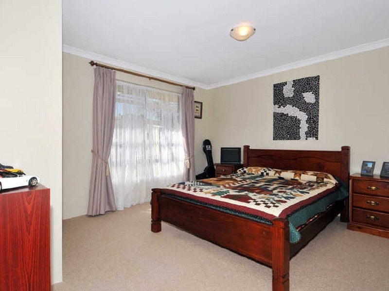 12 Gifford Rise, Meadow Springs WA 6210