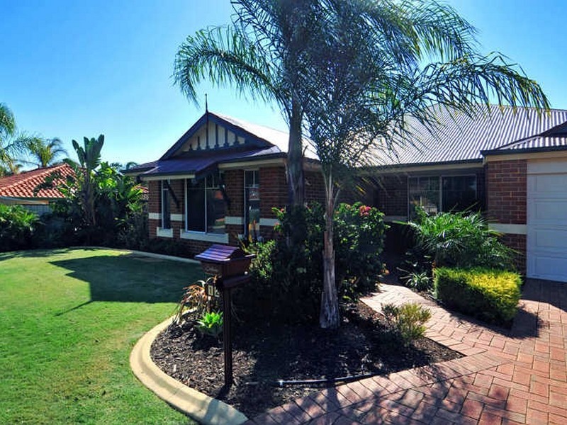 12 Gifford Rise, Meadow Springs WA 6210